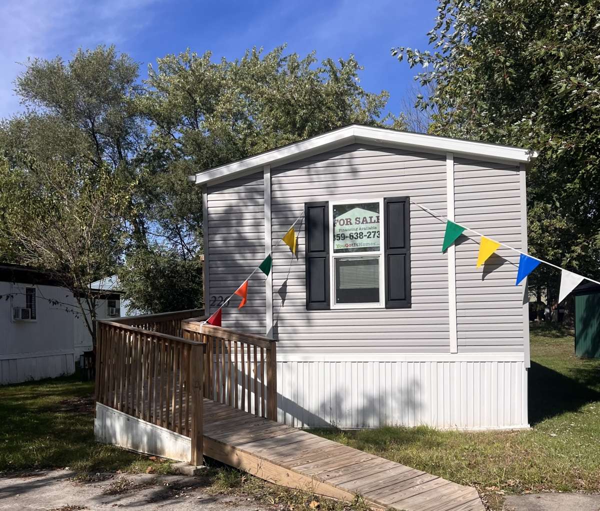 Whispering Oaks Mobile Home Park