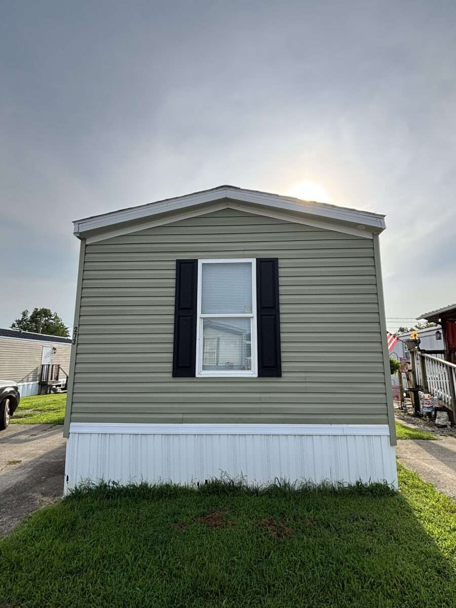 Whispering Oaks Mobile Home Park