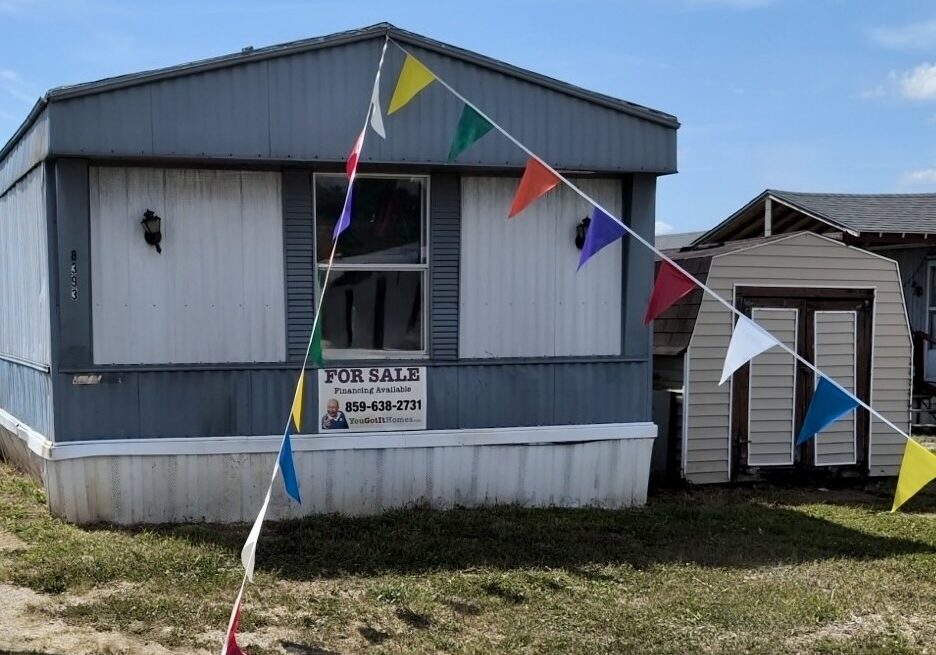 Berkshire-Pointe-8393-Thornbury-Dr-1