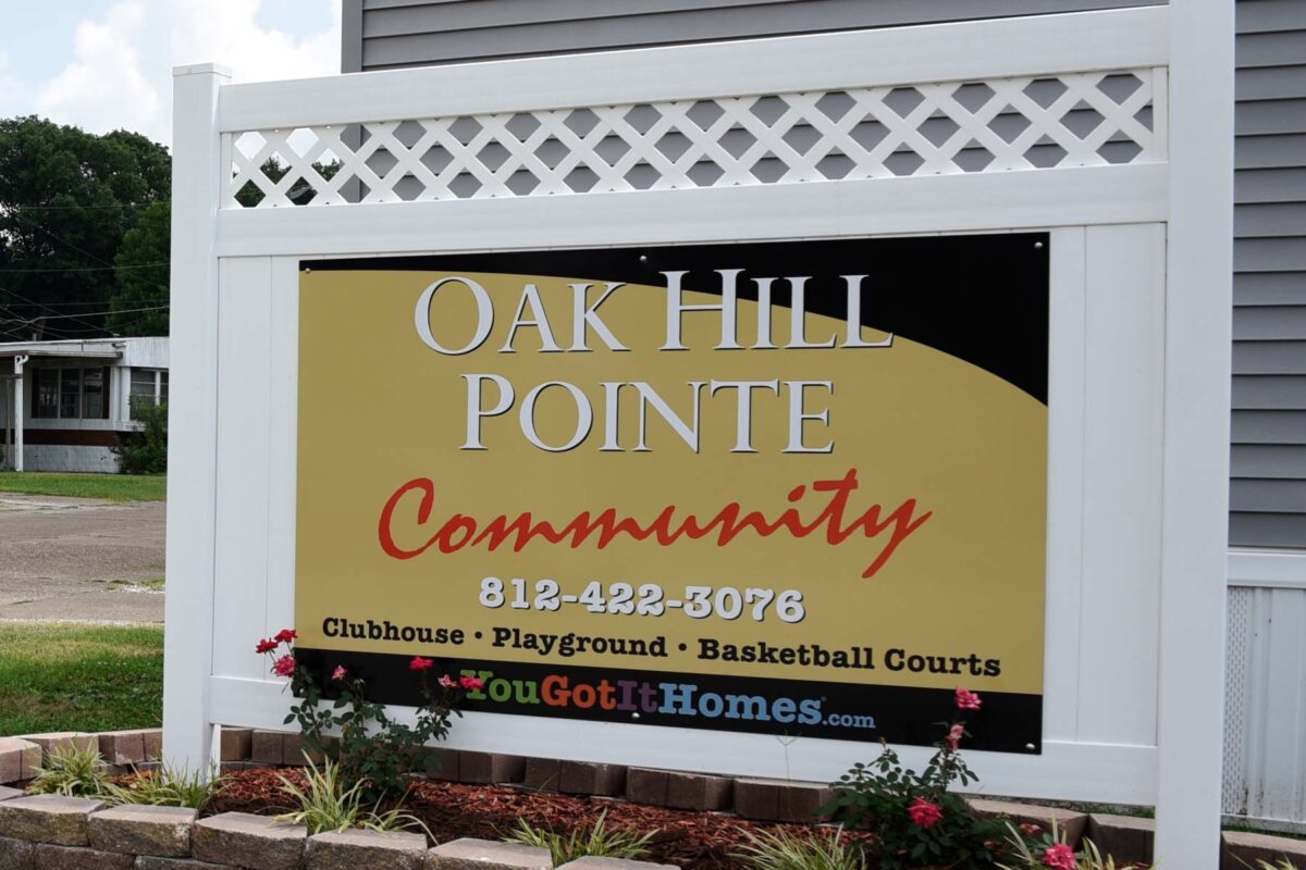 oak-hill-sign-202108-5413