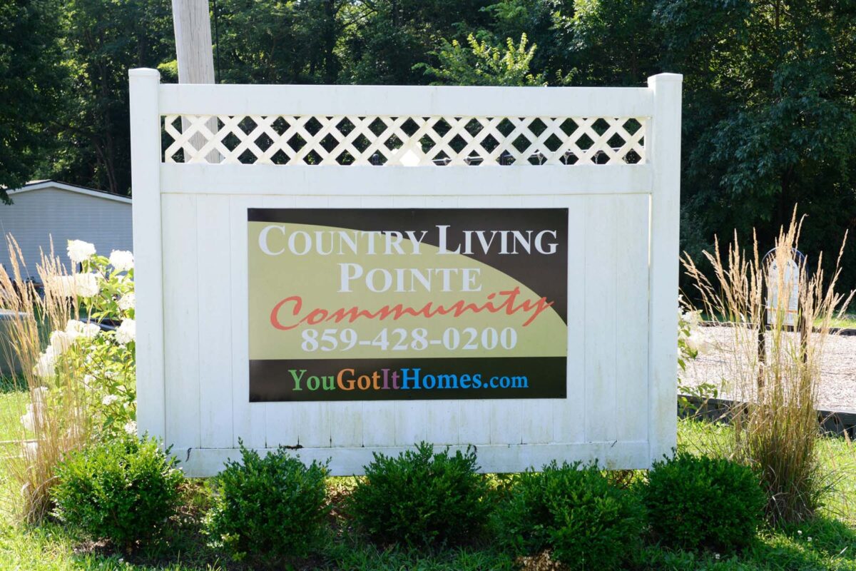 sign-country living-6976