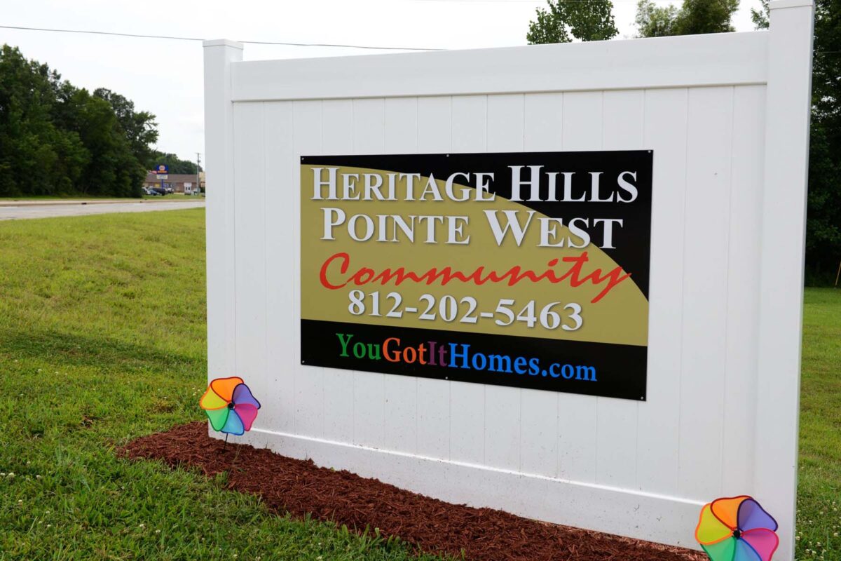 sign-heritage hills west-9013