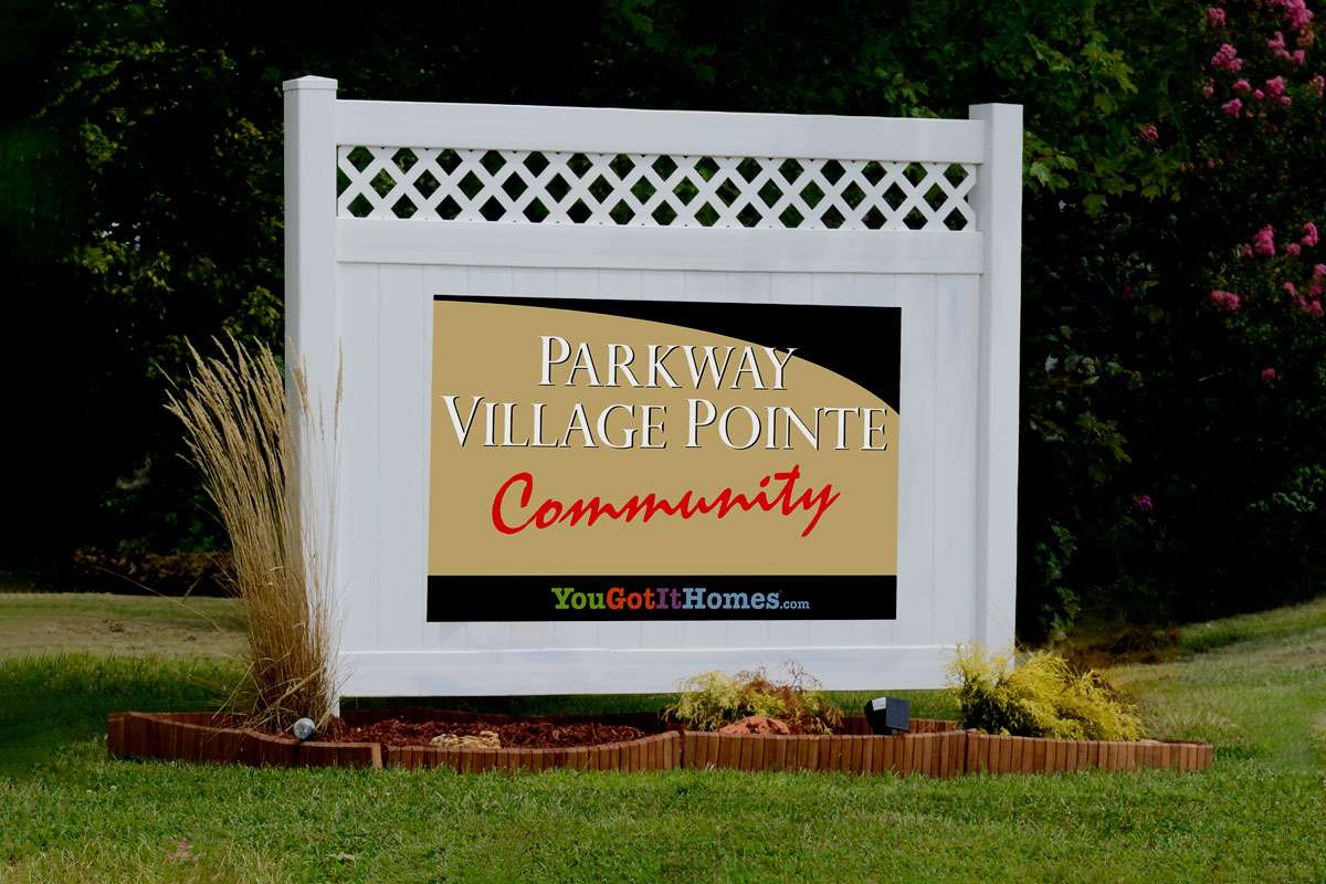 sign-parkway-village-9140